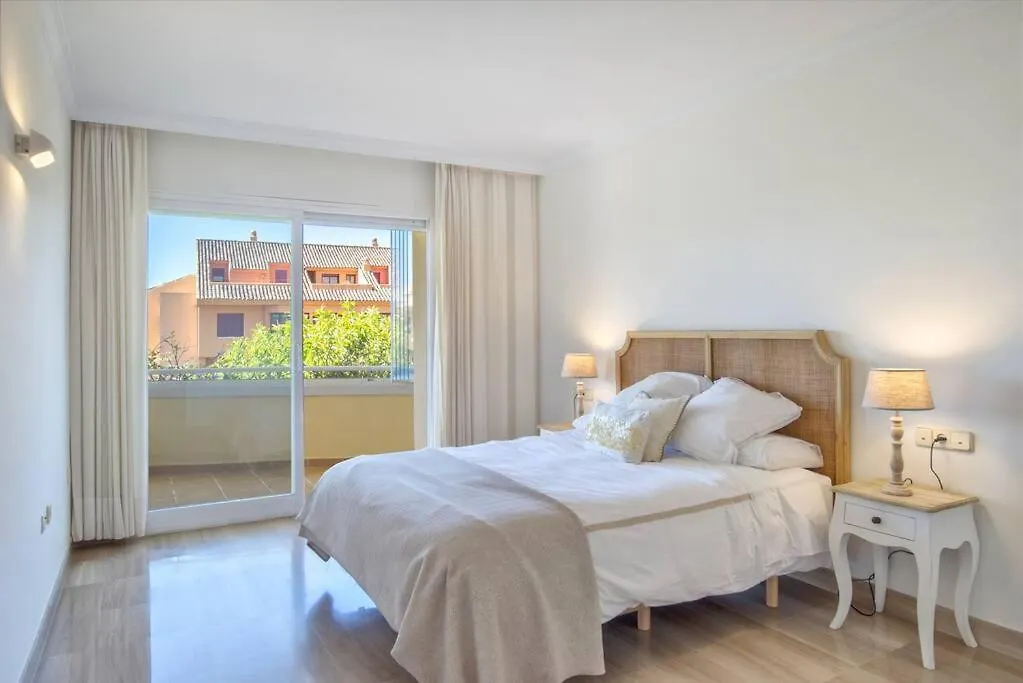 Modern Apartment By The Sea. Marbella