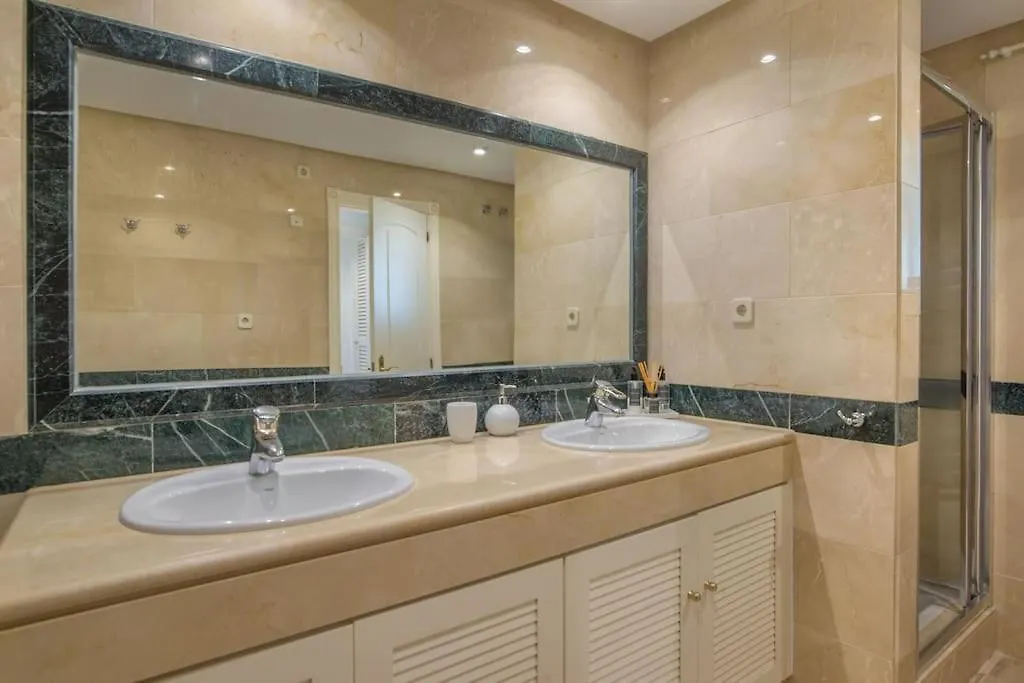 Modern Apartment By The Sea. Marbella