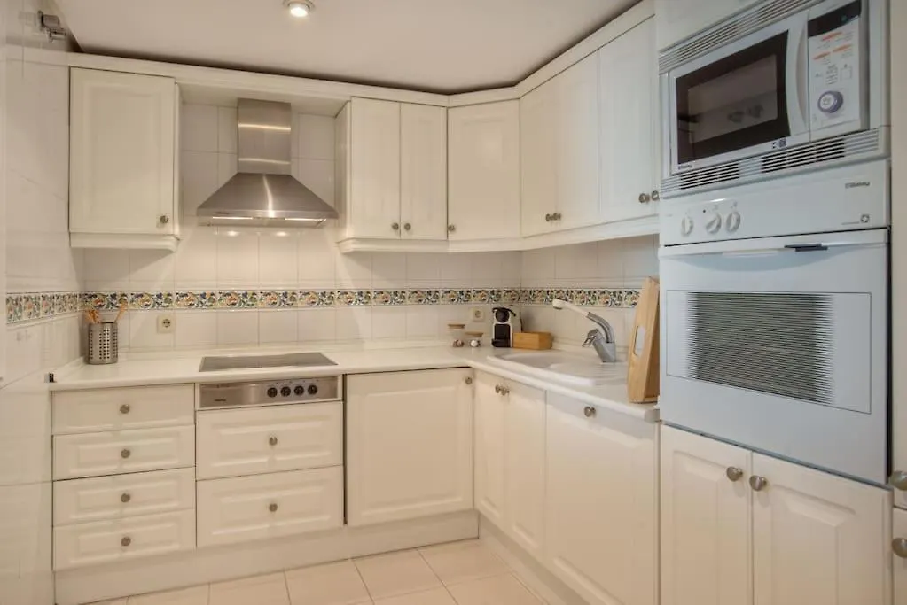 Modern Apartment By The Sea. Marbella